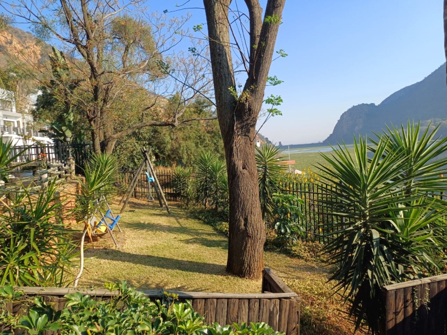 3 Bedroom Property for Sale in Kosmos North West